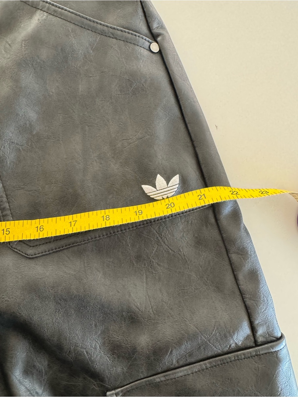 Nwt Adidas Adilenium Season 3 Vintage Faux Leather Pants sz 30 - Picture 7 of 8